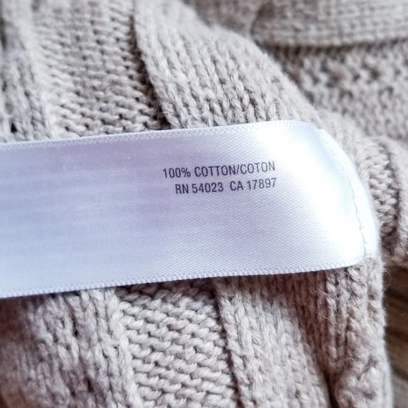 Casey Becker Scream Queen Sweater (L) - Picture 6 of 6